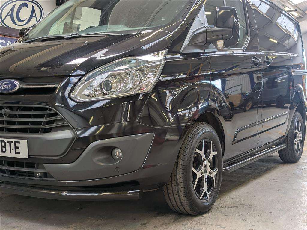 <p>2015 FORD TRANSIT CUSTOM 270 LTD E-</p>