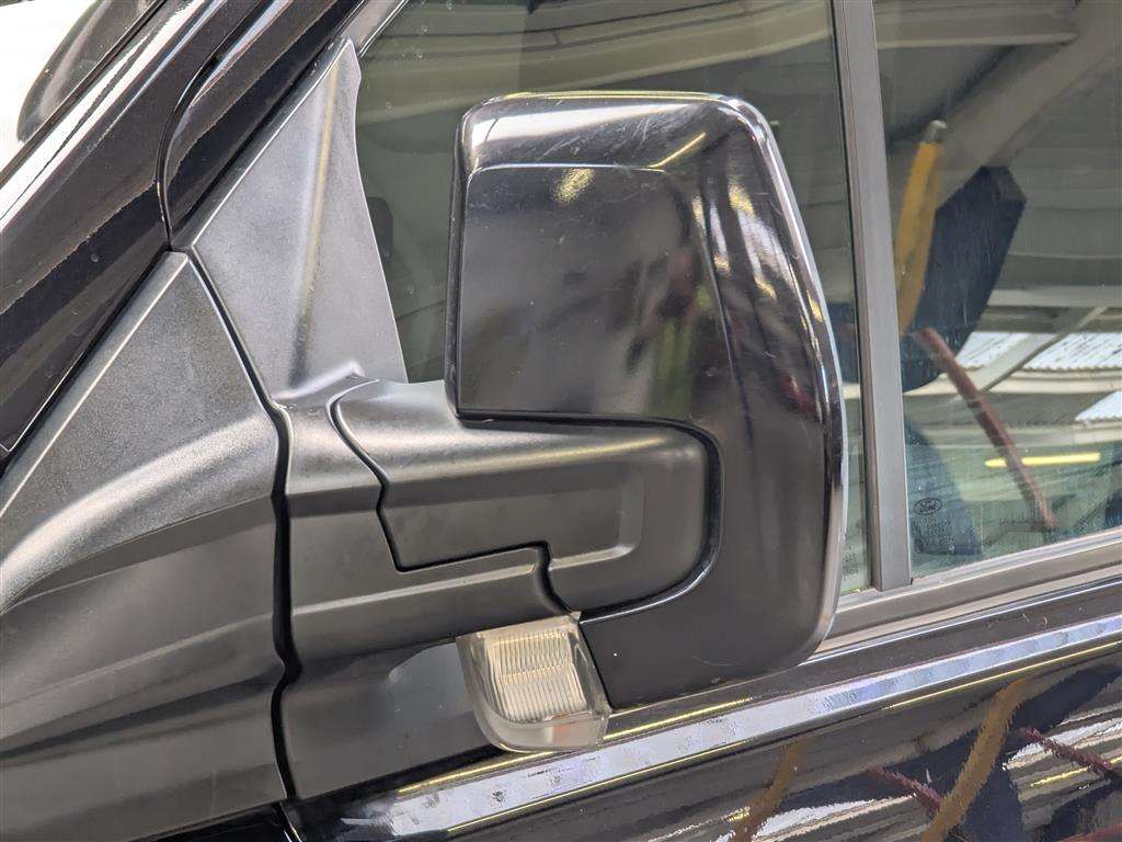 <p>2015 FORD TRANSIT CUSTOM 270 LTD E-</p>