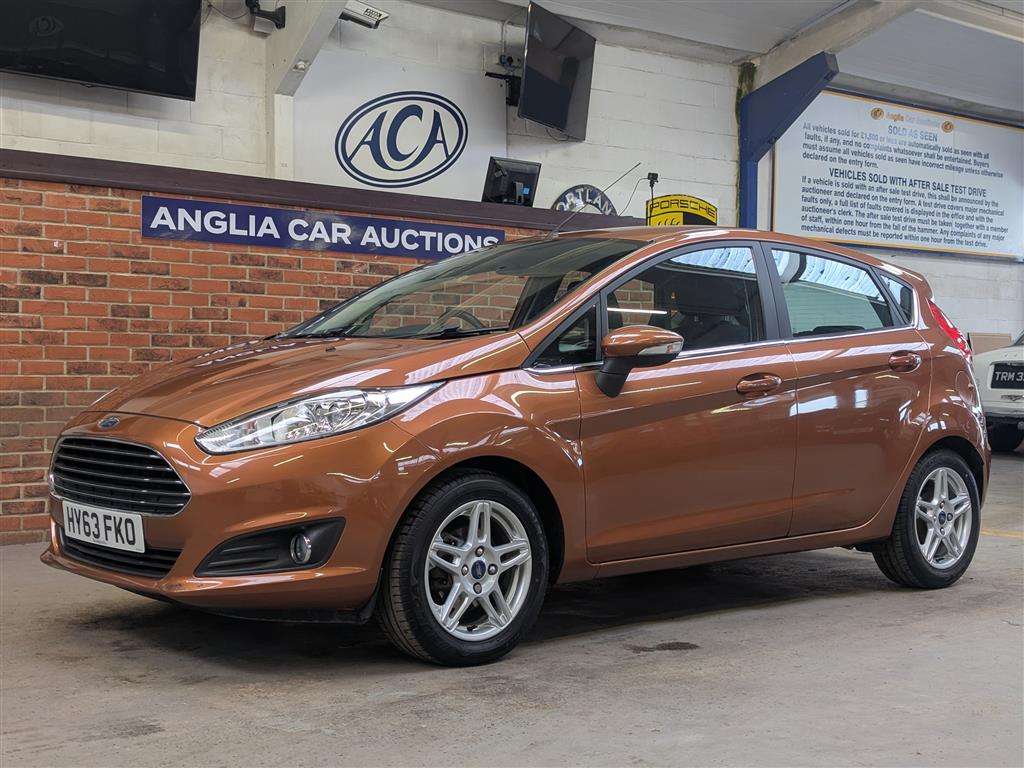 <p>2013 FORD FIESTA ZETEC</p>
