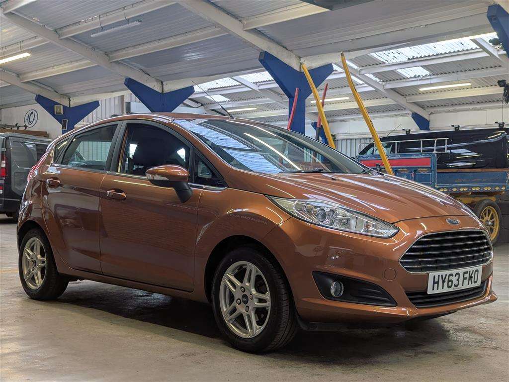 <p>2013 FORD FIESTA ZETEC</p>