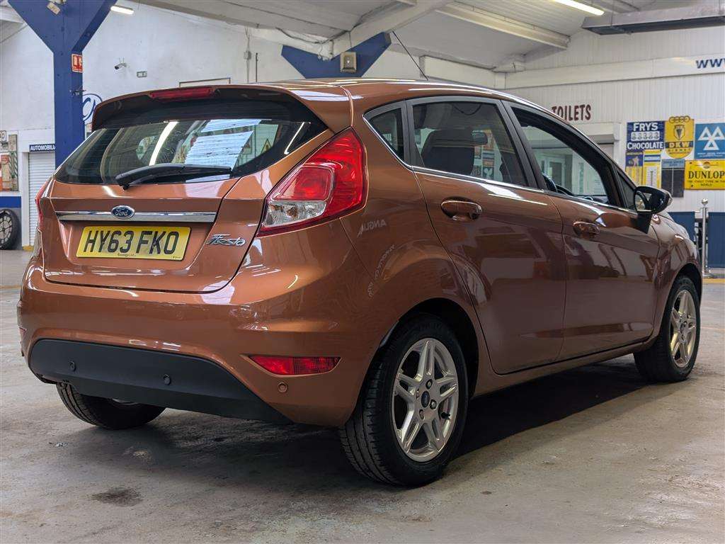 <p>2013 FORD FIESTA ZETEC</p>