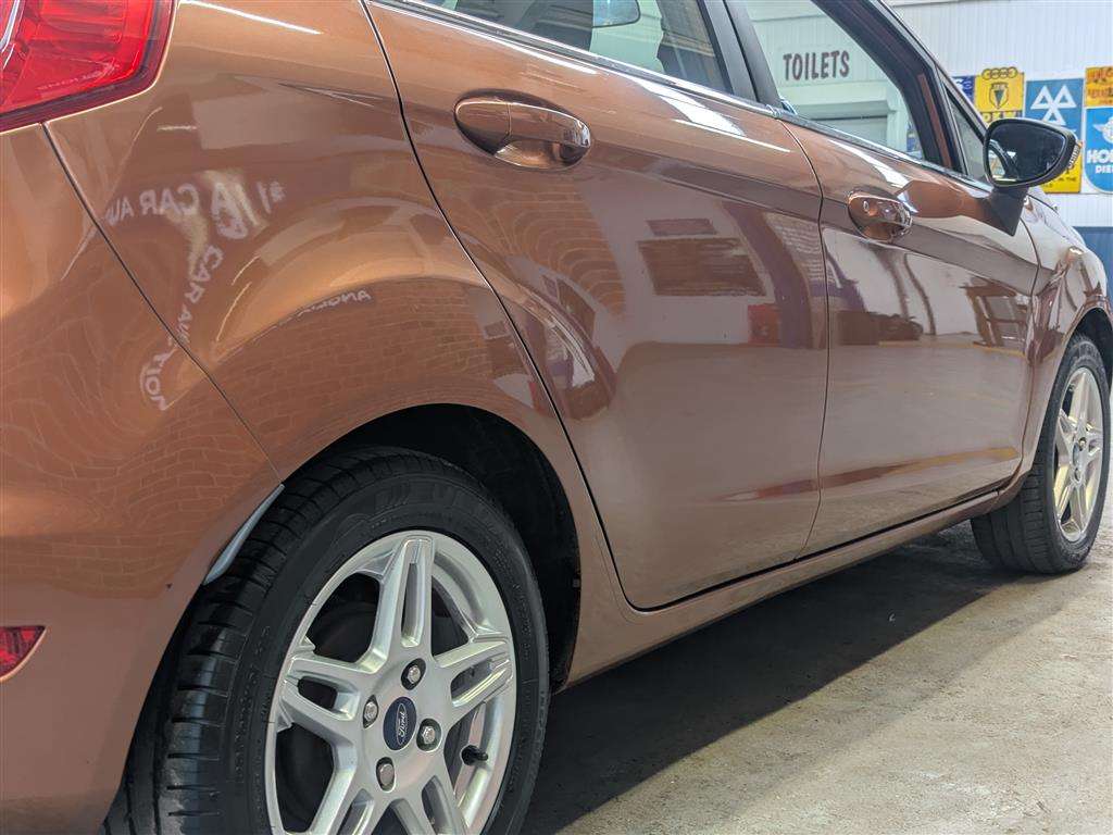 <p>2013 FORD FIESTA ZETEC</p>