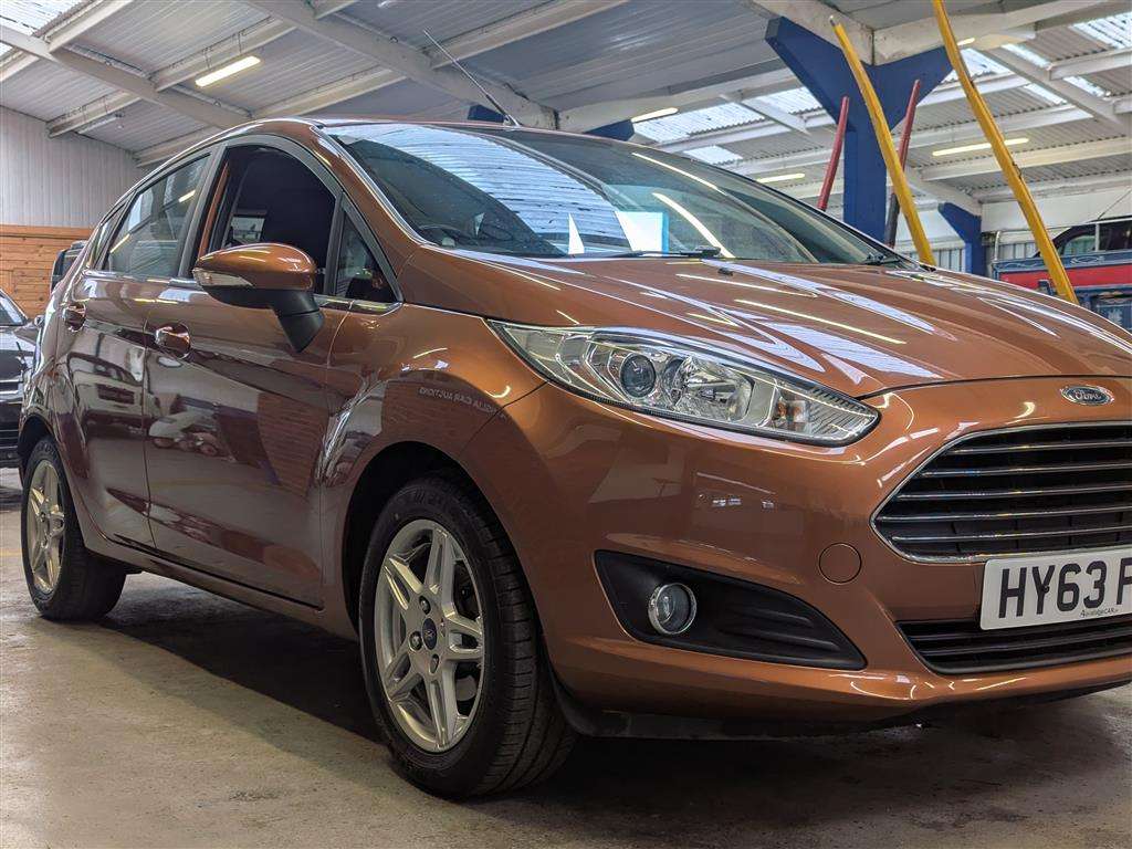 <p>2013 FORD FIESTA ZETEC</p>