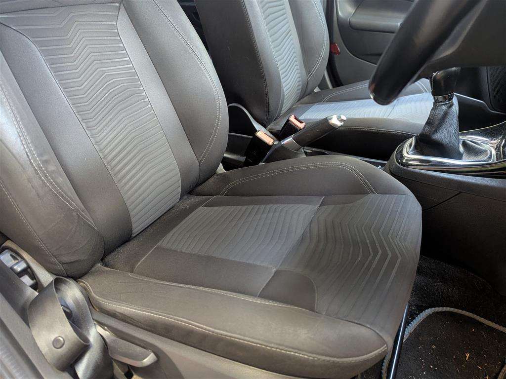 <p>2013 FORD FIESTA ZETEC</p>