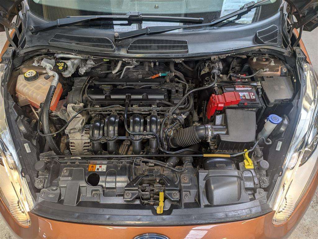 <p>2013 FORD FIESTA ZETEC</p>