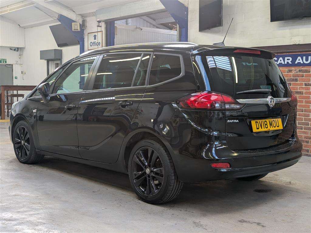 <p>2018 VAUXHALL ZAFIRA TOURER SRI NAV TUR</p>
