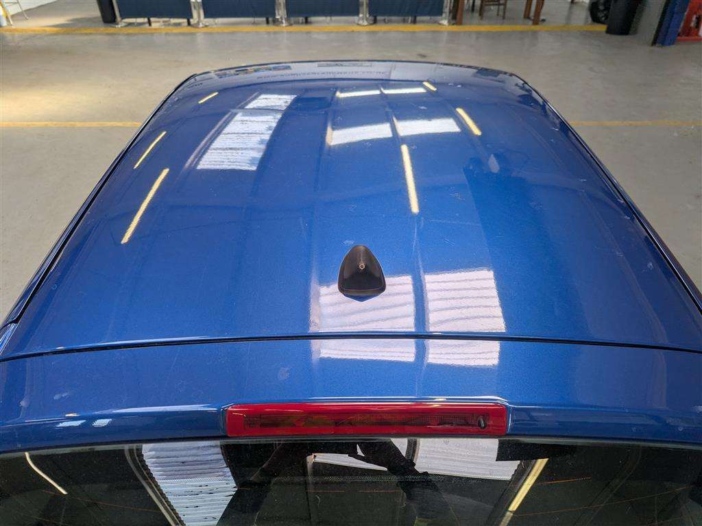 <p>2011 RENAULT CLIO DYNAMIQUE TOMTOM TCE</p>