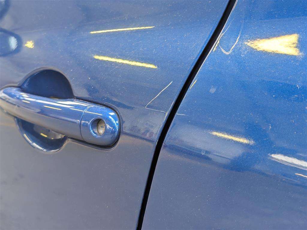 <p>2011 RENAULT CLIO DYNAMIQUE TOMTOM TCE</p>