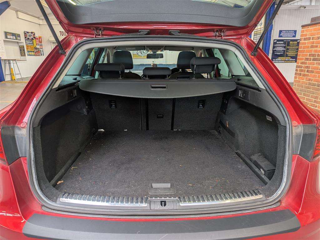 <p>2018 SEAT LEON FR TECHNOLOGY TDI</p>