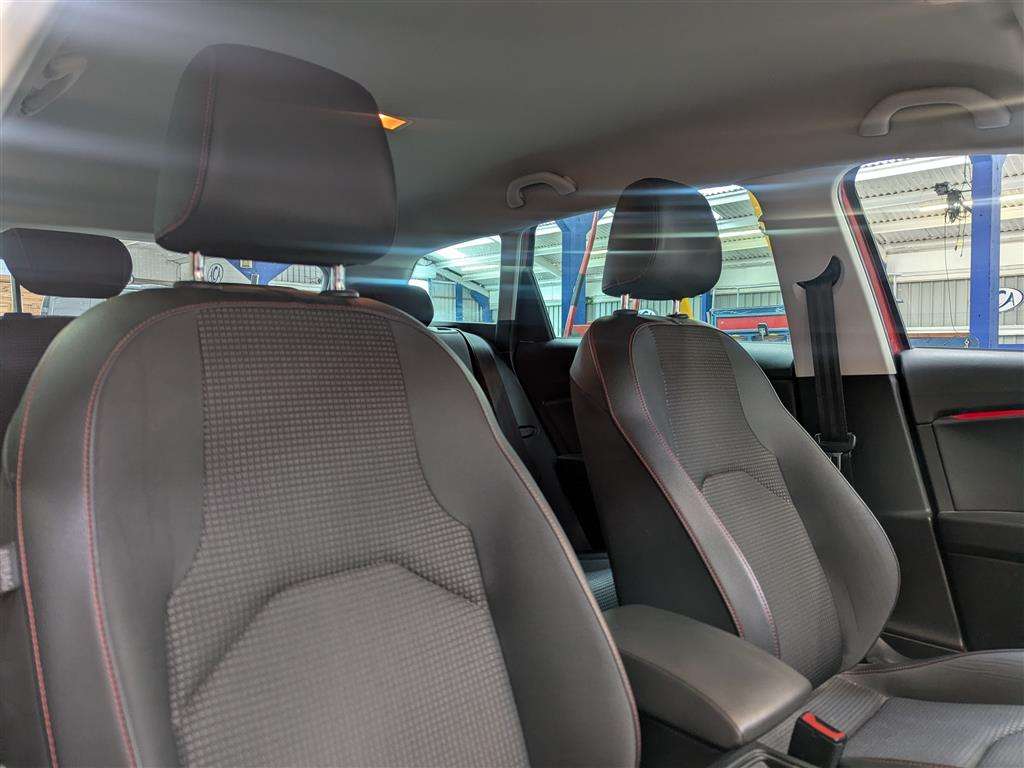 <p>2018 SEAT LEON FR TECHNOLOGY TDI</p>