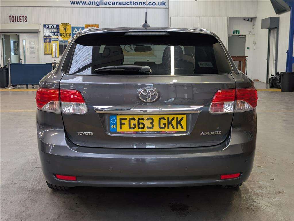 <p>2013 TOYOTA AVENSIS ICON D-4D</p>