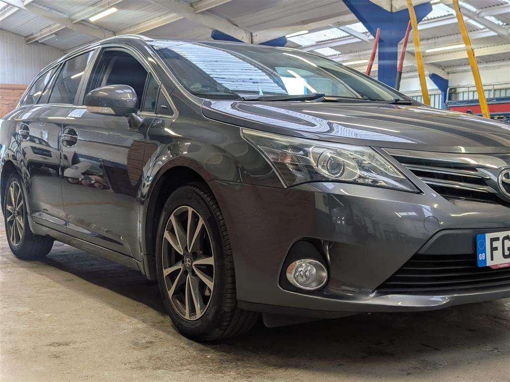 <p>2013 TOYOTA AVENSIS ICON D-4D</p>