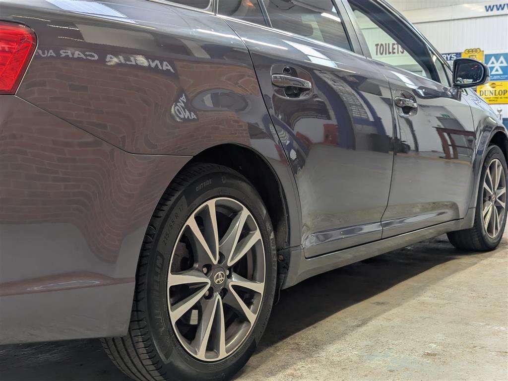 <p>2013 TOYOTA AVENSIS ICON D-4D</p>