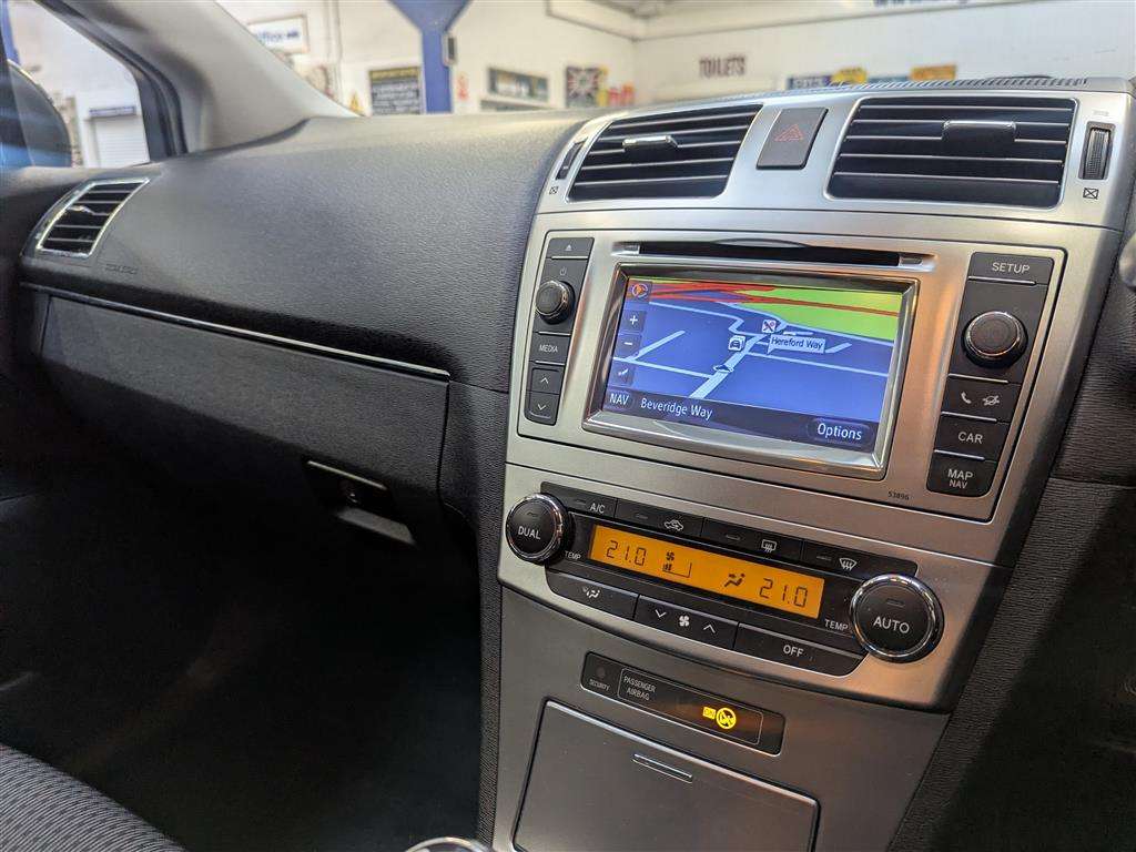 <p>2013 TOYOTA AVENSIS ICON D-4D</p>