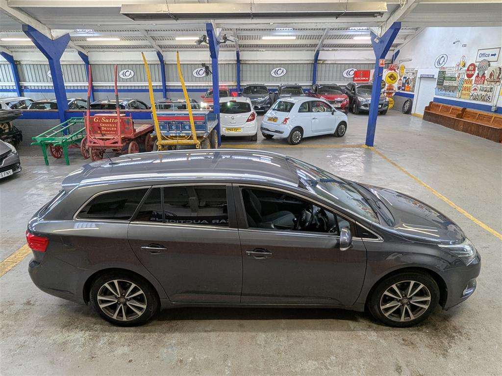 <p>2013 TOYOTA AVENSIS ICON D-4D</p>