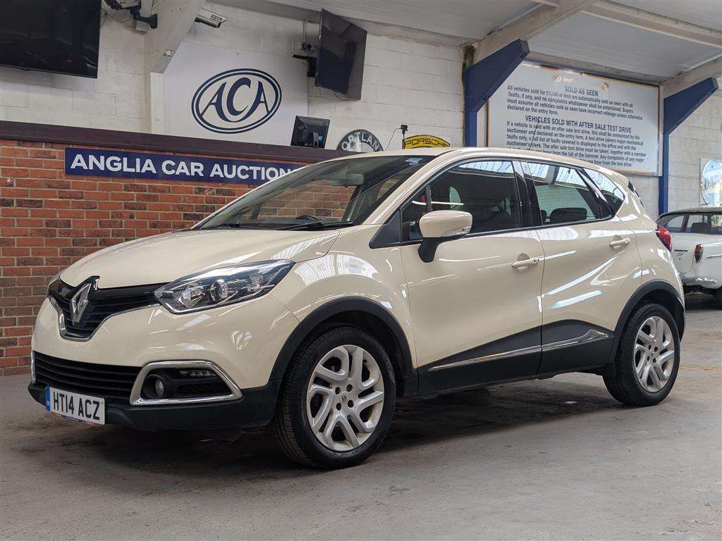 <p>2014 RENAULT CAPTURD-QUE M-NAV ENERGY</p>