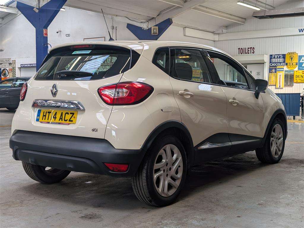 <p>2014 RENAULT CAPTURD-QUE M-NAV ENERGY</p>