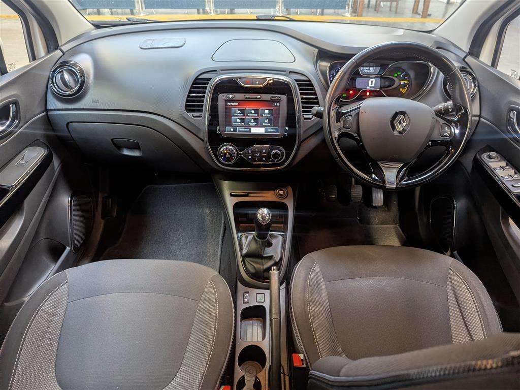 <p>2014 RENAULT CAPTURD-QUE M-NAV ENERGY</p>