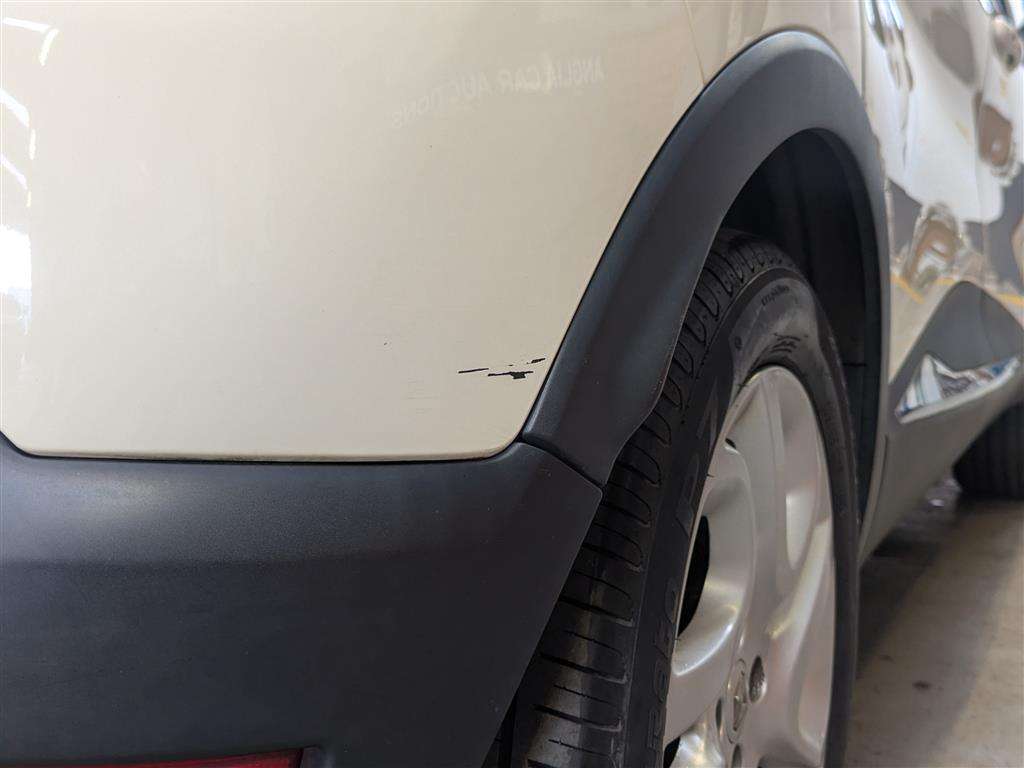 <p>2014 RENAULT CAPTURD-QUE M-NAV ENERGY</p>