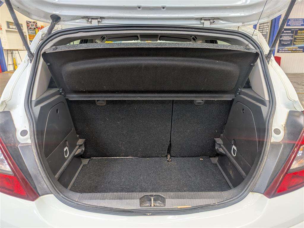 <p>2013 VAUXHALL CORSA SXI AC</p>