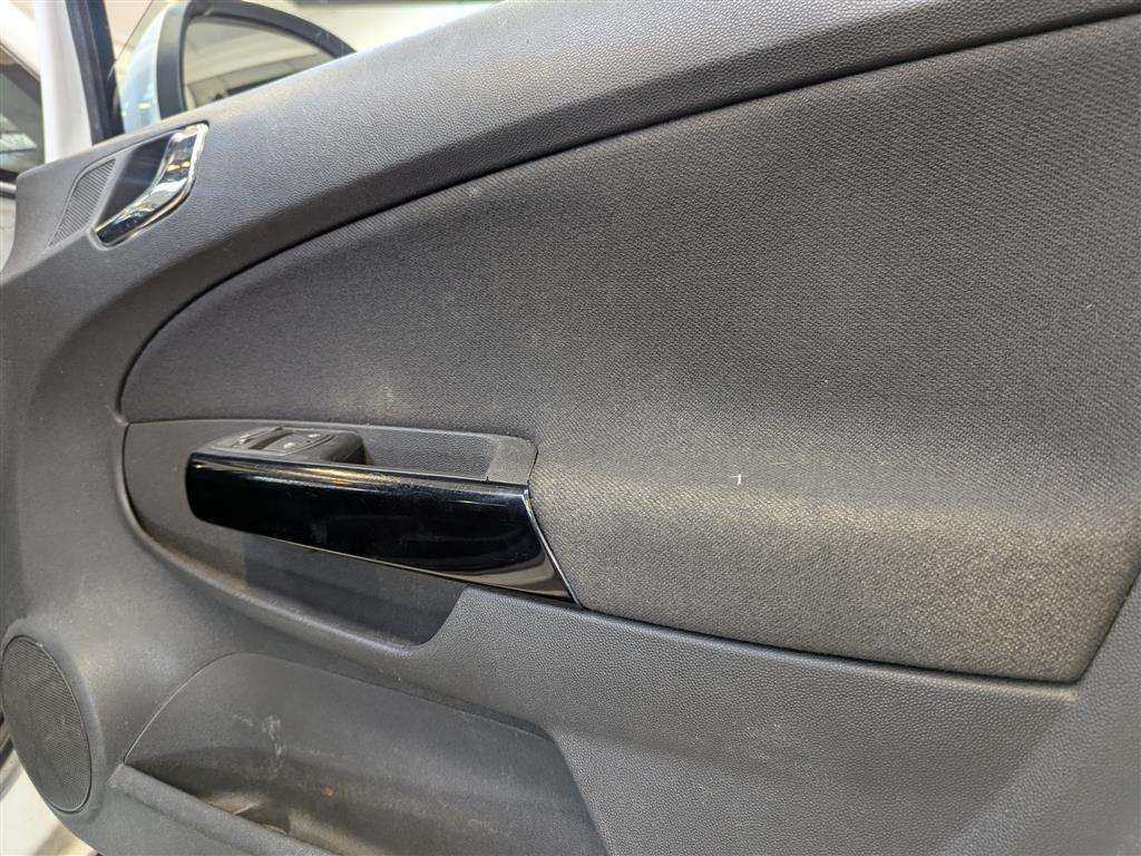 <p>2013 VAUXHALL CORSA SXI AC</p>