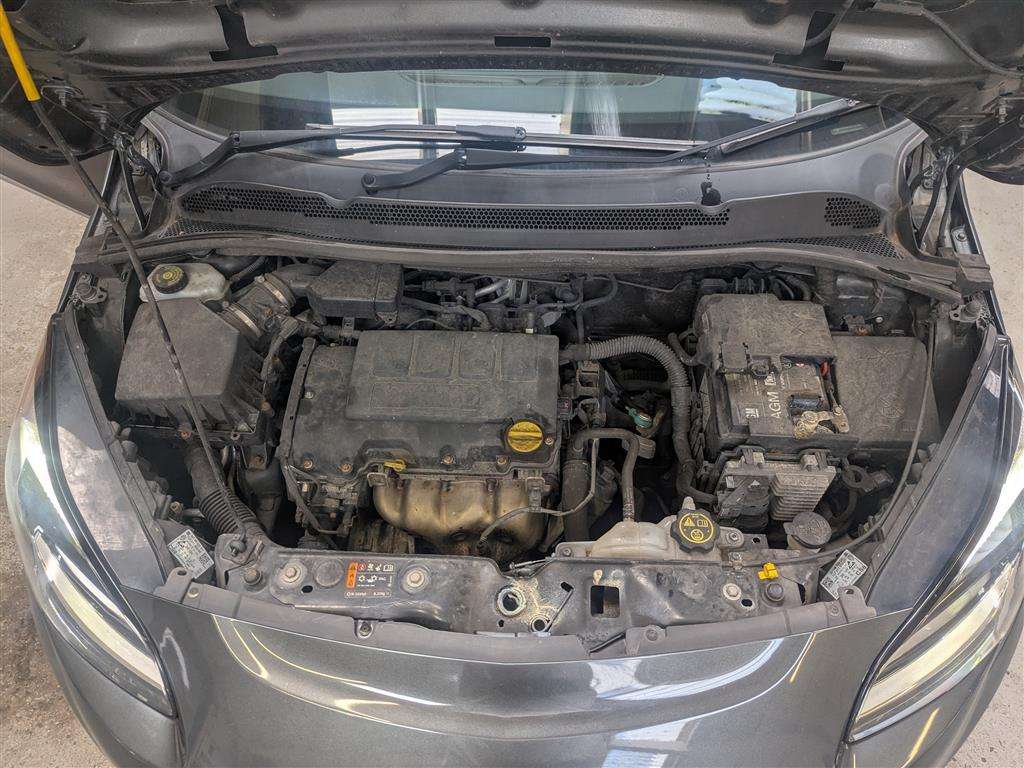 <p>2018 VAUXHALL CORSA SRI</p>