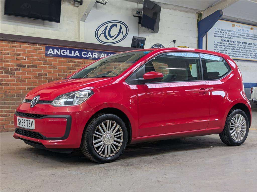 <p>2016 VOLKSWAGEN MOVE UP</p>