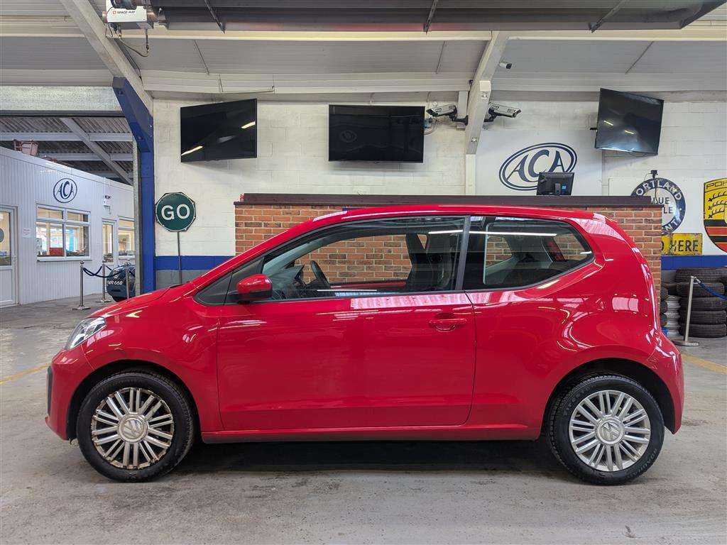 <p>2016 VOLKSWAGEN MOVE UP</p>