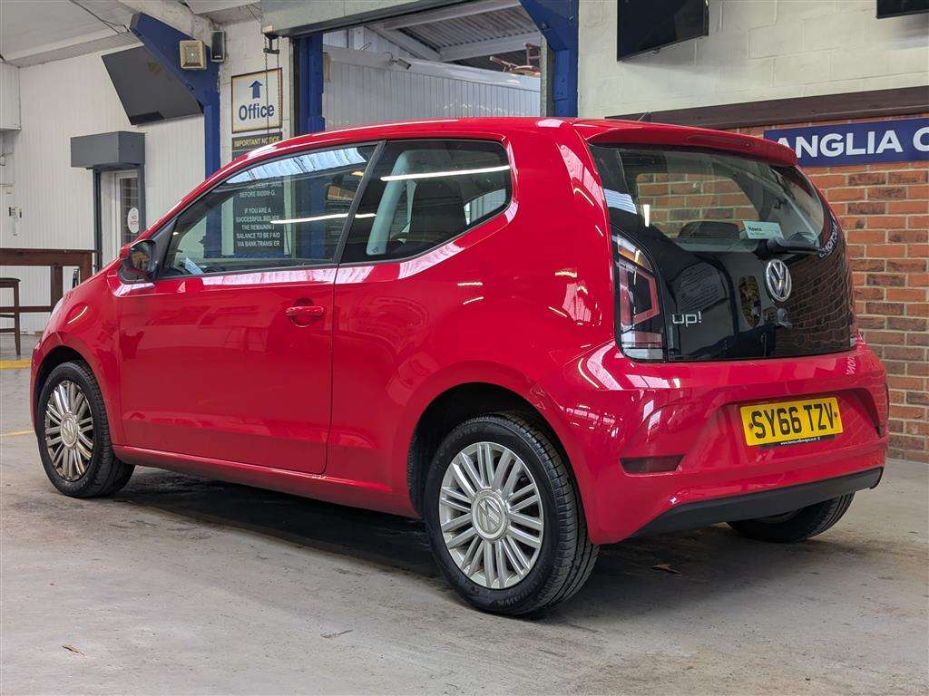 <p>2016 VOLKSWAGEN MOVE UP</p>