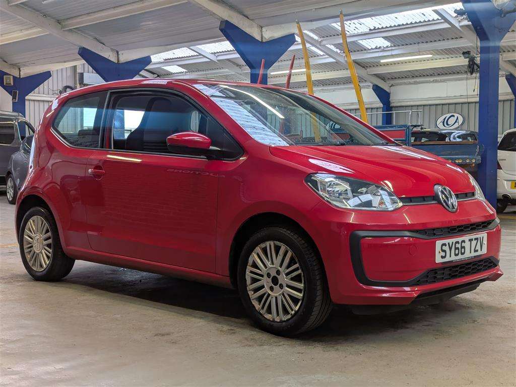 <p>2016 VOLKSWAGEN MOVE UP</p>