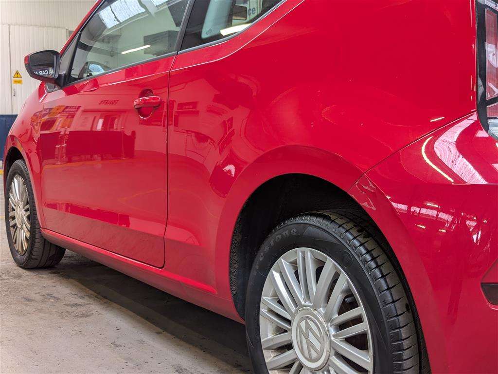 <p>2016 VOLKSWAGEN MOVE UP</p>