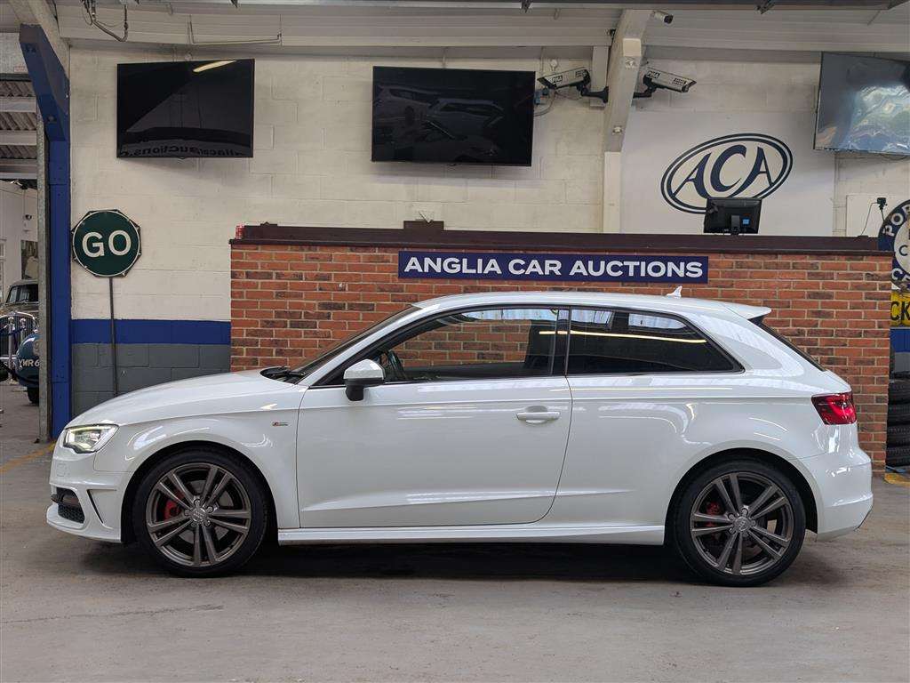 <p>2014 AUDI A3 S LINE TDI QUATTRO S-A</p>