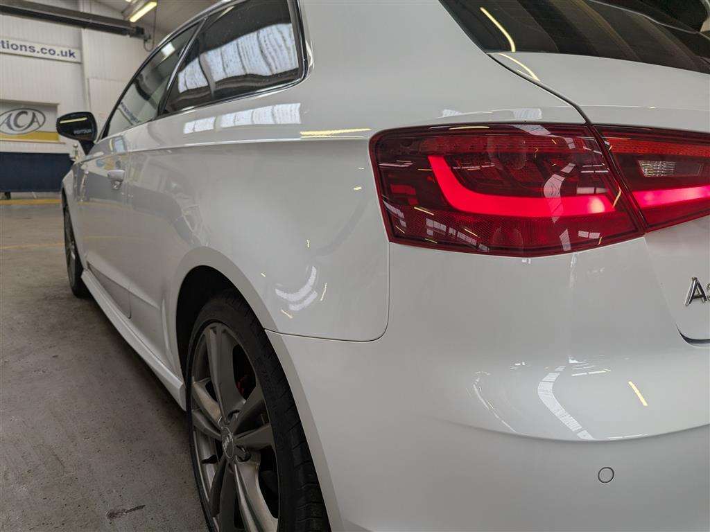 <p>2014 AUDI A3 S LINE TDI QUATTRO S-A</p>