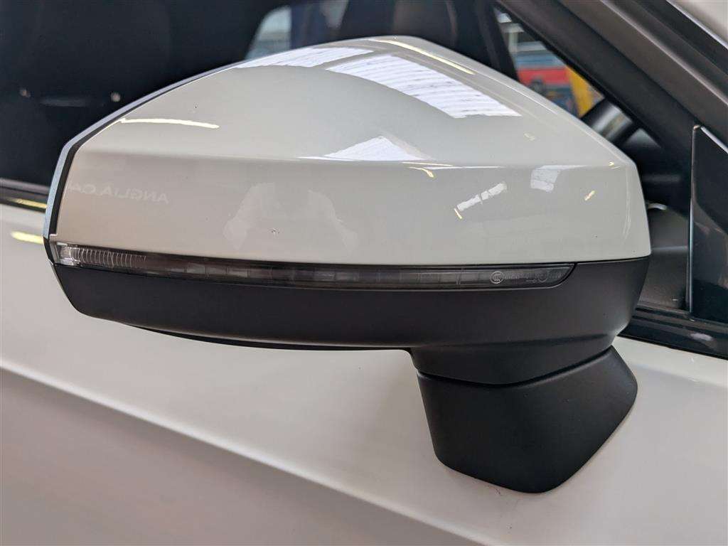 <p>2014 AUDI A3 S LINE TDI QUATTRO S-A</p>