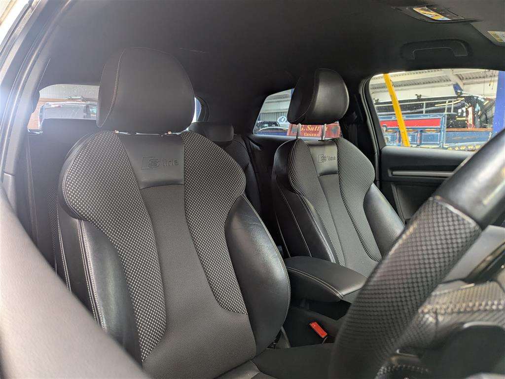 <p>2014 AUDI A3 S LINE TDI QUATTRO S-A</p>