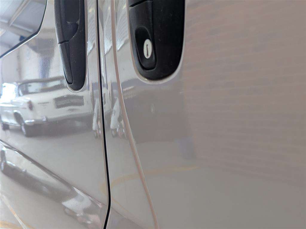 <p>2013 VAUXHALL VIVARO 2900 COMBI CDTI SW W.A.V.</p>