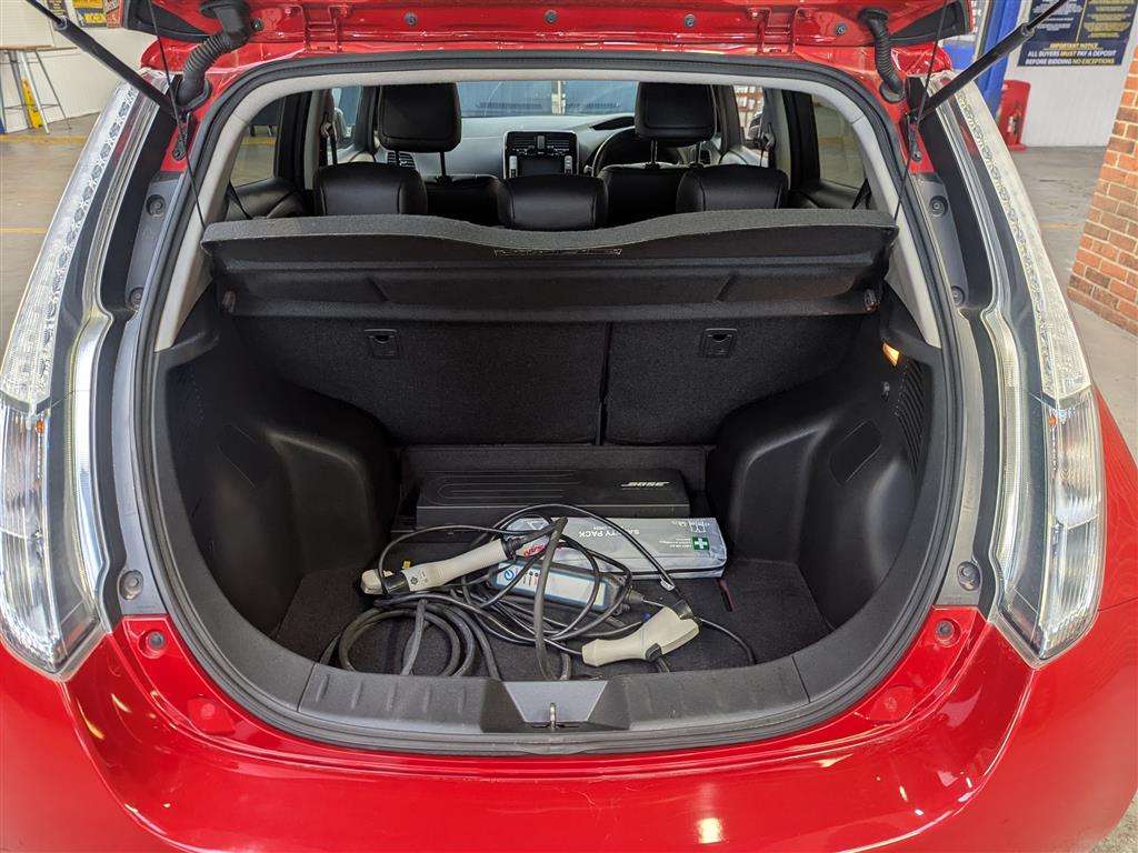 <p>2017 NISSAN LEAF TEKNA 24KWH</p>