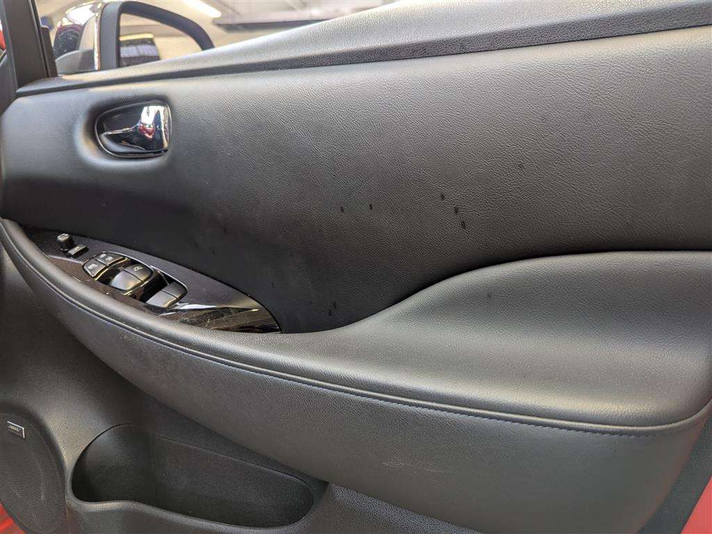 <p>2017 NISSAN LEAF TEKNA 24KWH</p>