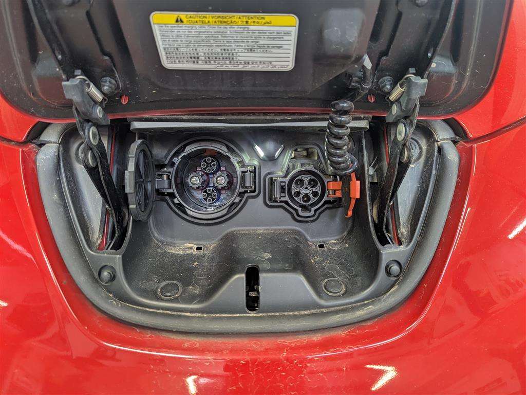 <p>2017 NISSAN LEAF TEKNA 24KWH</p>