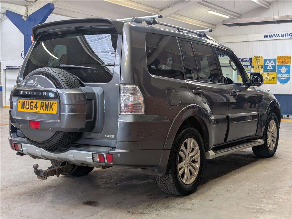 <p>2014 MITSUBISHI SHOGUN SG3 DI-D LWB AUTO</p>