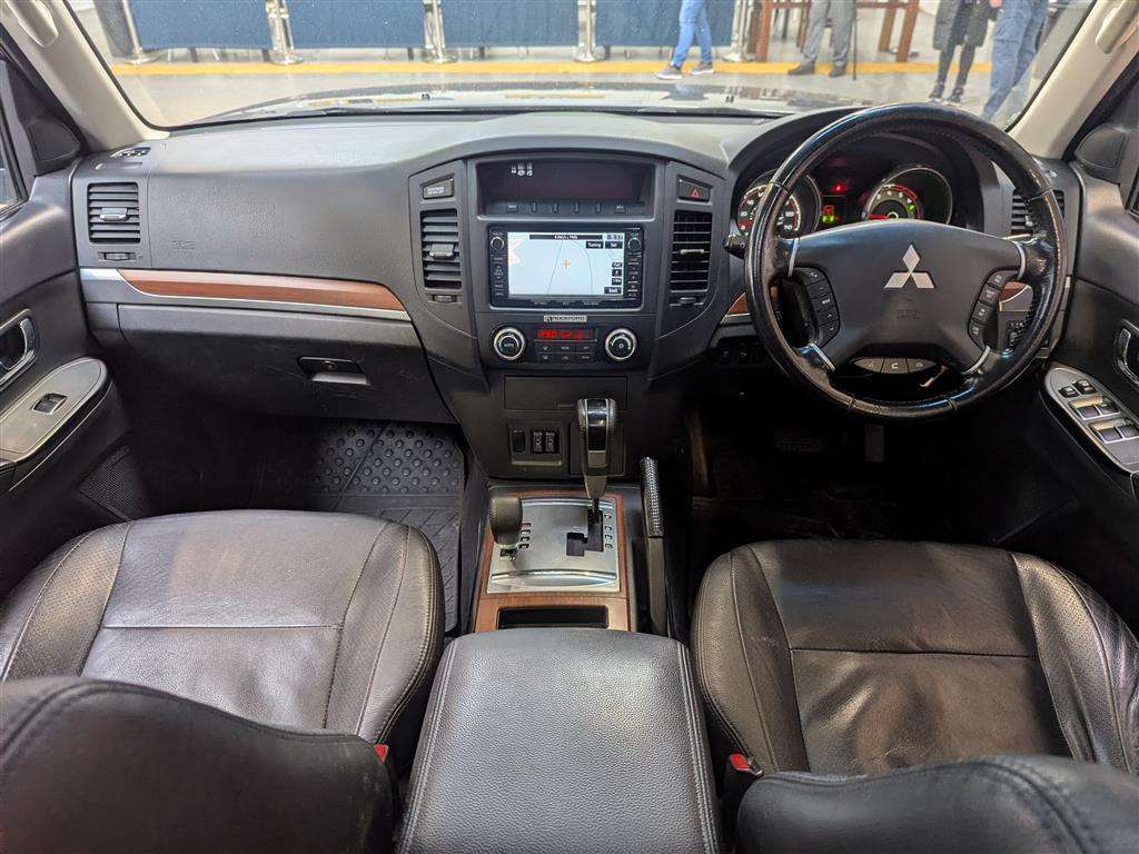 <p>2014 MITSUBISHI SHOGUN SG3 DI-D LWB AUTO</p>