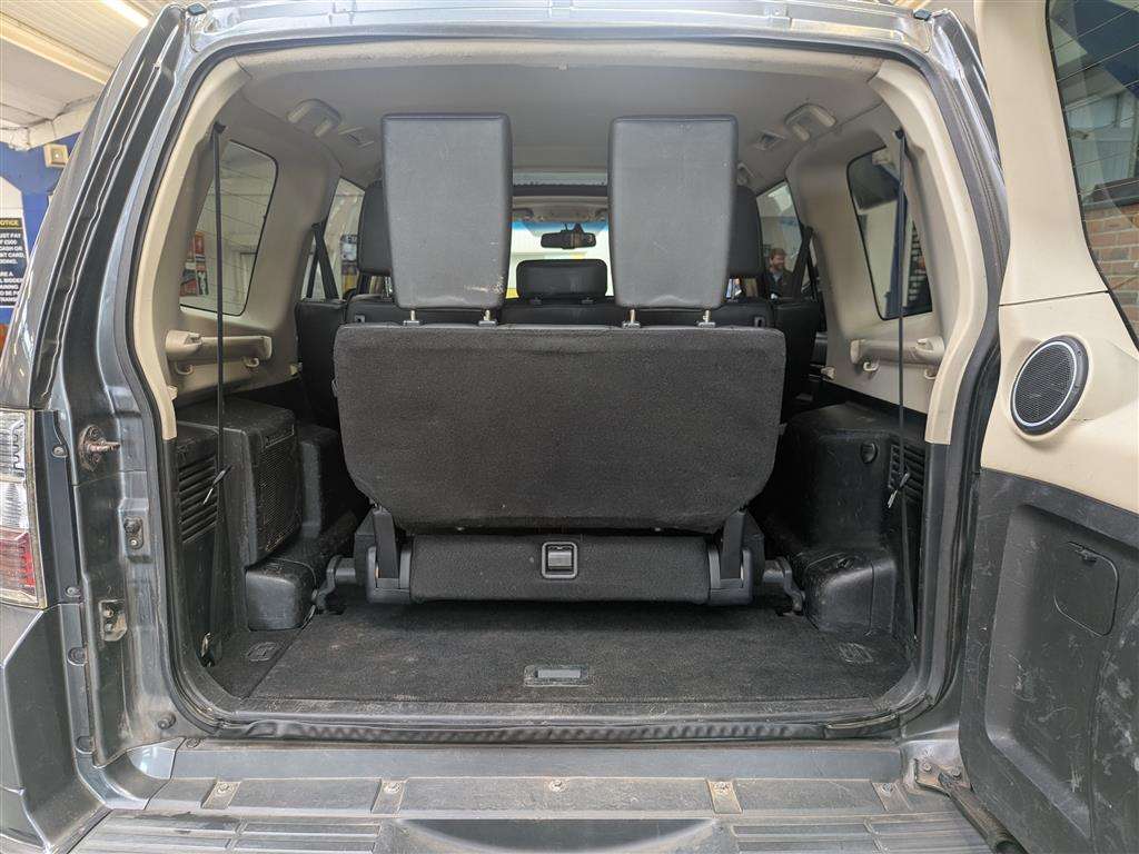 <p>2014 MITSUBISHI SHOGUN SG3 DI-D LWB AUTO</p>