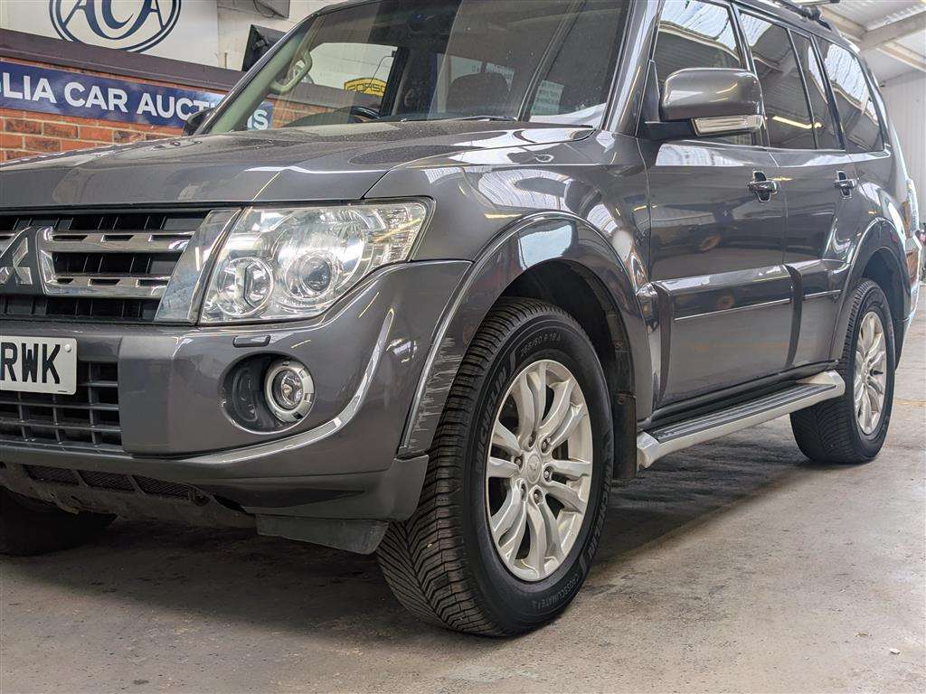 <p>2014 MITSUBISHI SHOGUN SG3 DI-D LWB AUTO</p>