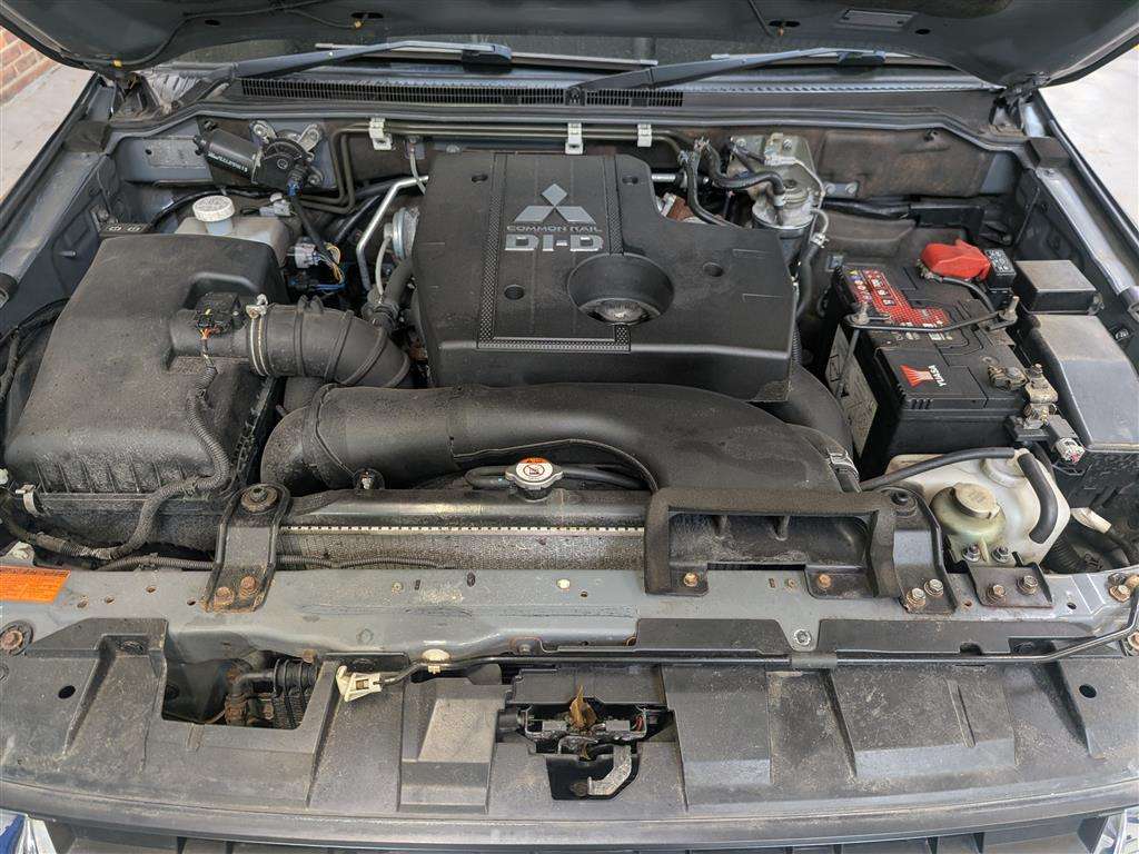 <p>2014 MITSUBISHI SHOGUN SG3 DI-D LWB AUTO</p>