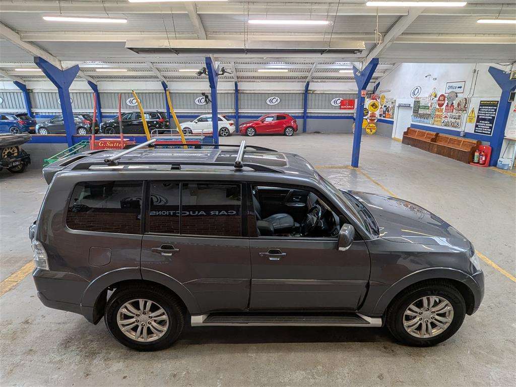 <p>2014 MITSUBISHI SHOGUN SG3 DI-D LWB AUTO</p>