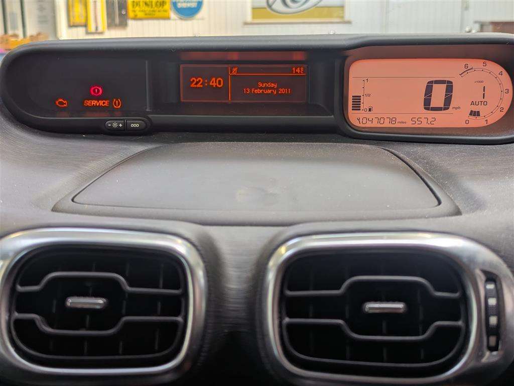 <p>2015 CITROEN C3 PICASSO EXCLUSIVE S-A</p>