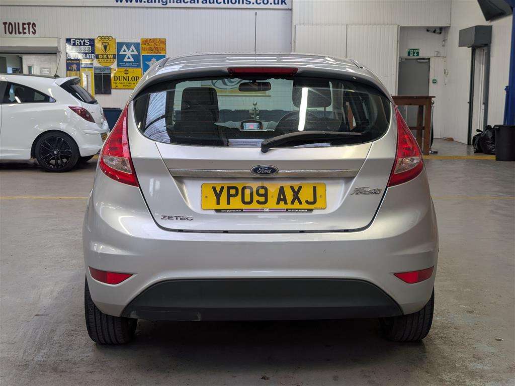 <p>2009 FORD FIESTA ZETEC 82</p>