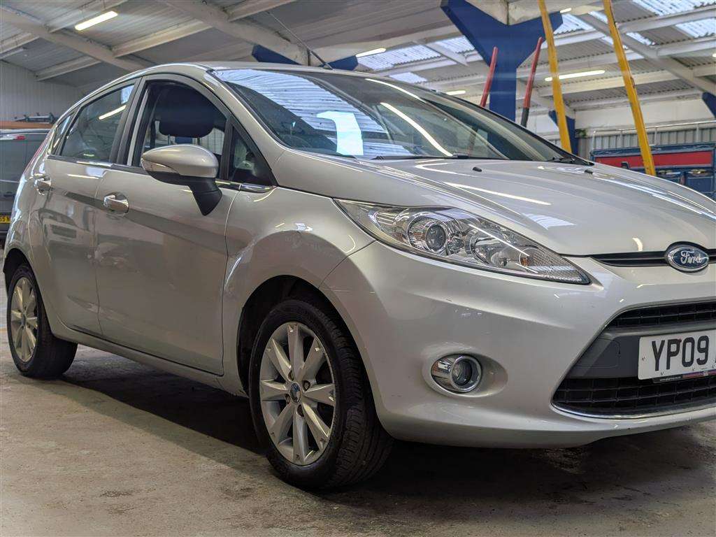 <p>2009 FORD FIESTA ZETEC 82</p>
