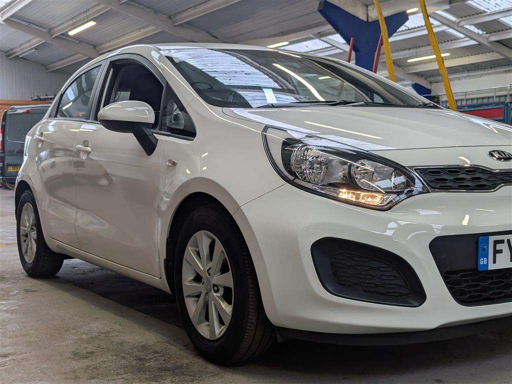<p>2014 KIA RIO VR7</p>