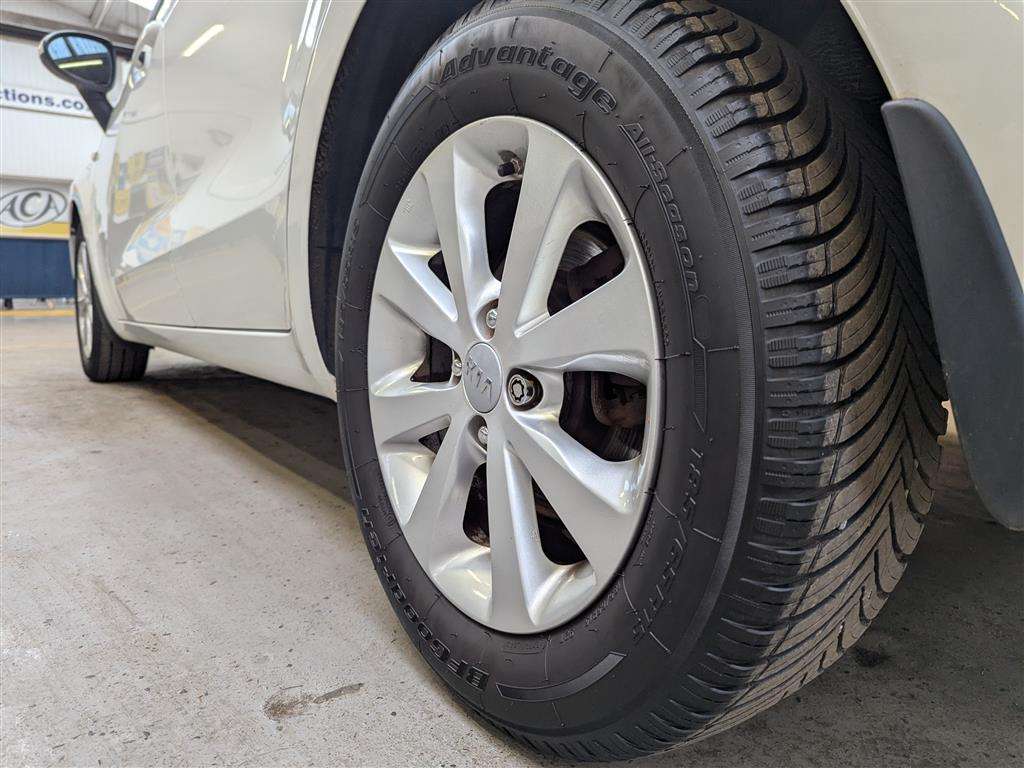 <p>2014 KIA RIO VR7</p>